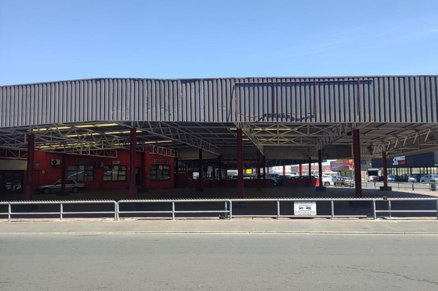 To Let commercial Property for Rent in Goodwood Central Western Cape